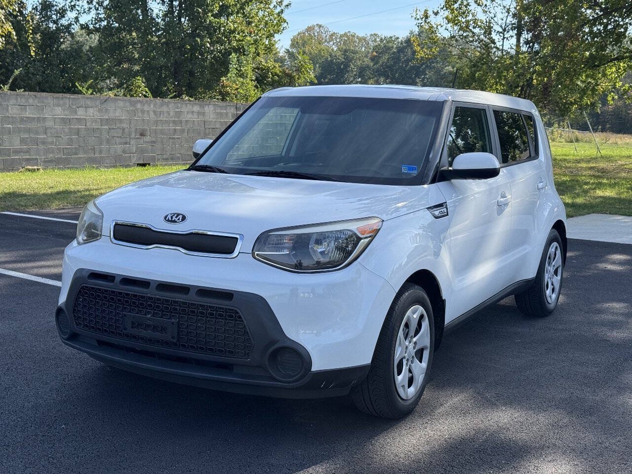 Used 2015 Kia Soul FWD image 2