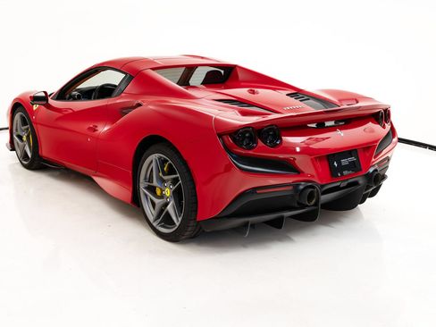 Certified 2022 Ferrari F8 Tributo RWD image 23
