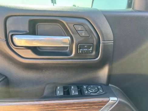 Used 2022 Chevrolet Silverado 1500 High Country AWD/4WD image 24