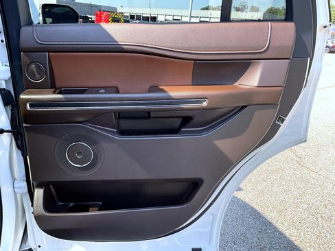Used 2023 Ford Expedition King Ranch AWD/4WD image 21