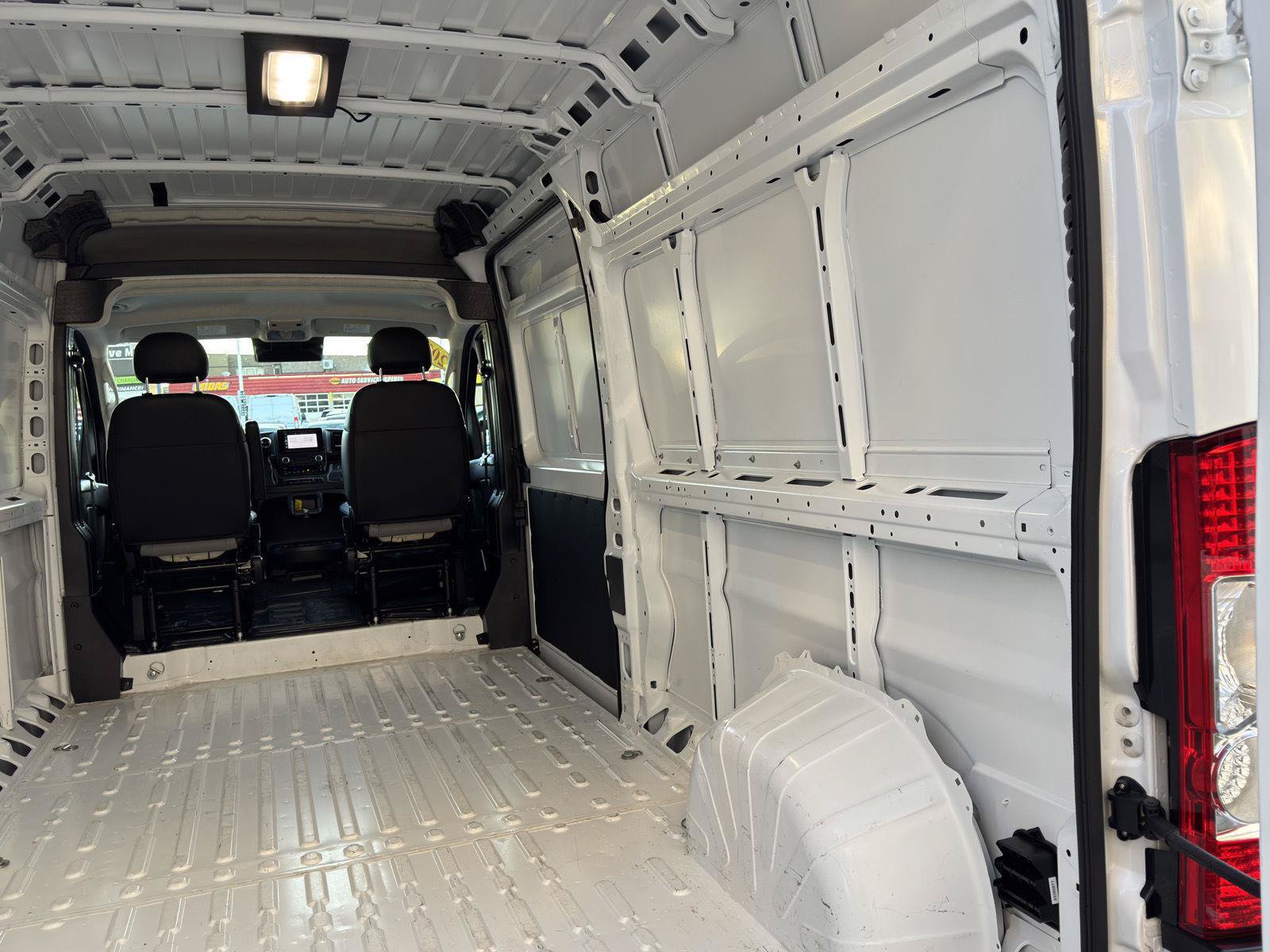 Used 2026 RAM ProMaster 2500 w/ Convenience Group FWD image 11