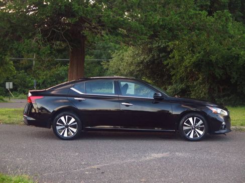 Used 2019 Nissan Altima 2.5 SV AWD/4WD image 6