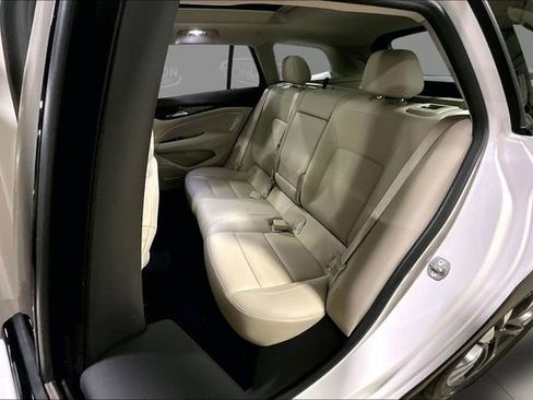 Used 2018 Buick Regal Essence w/ Driver Confidence Package #1 image 14