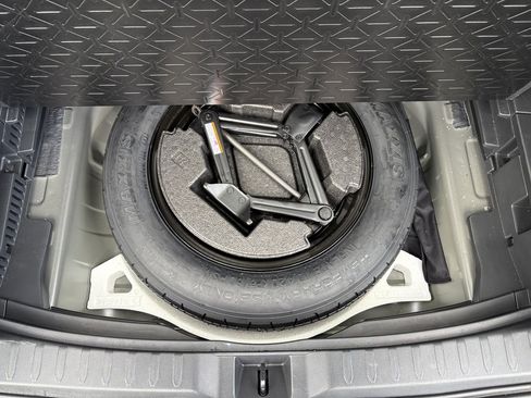 Used 2025 Toyota RAV4 XLE image 8