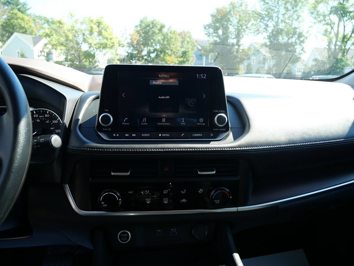 Used 2023 Nissan Rogue S AWD/4WD image 12