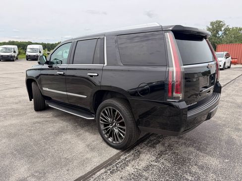 Used 2019 Cadillac Escalade Luxury w/ LPO, Radiant Package AWD/4WD image 4