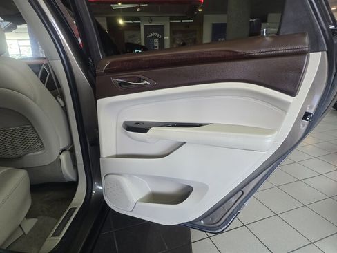 Used 2016 Cadillac SRX Premium image 16