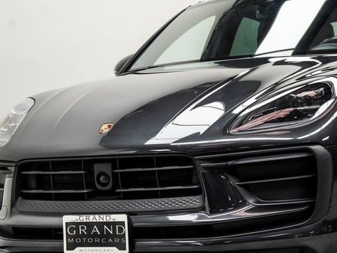 Used 2024 Porsche Macan Turbo image 2