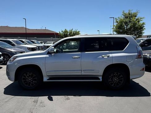 Used 2014 Lexus GX 460 w/ Premium Package AWD/4WD image 2