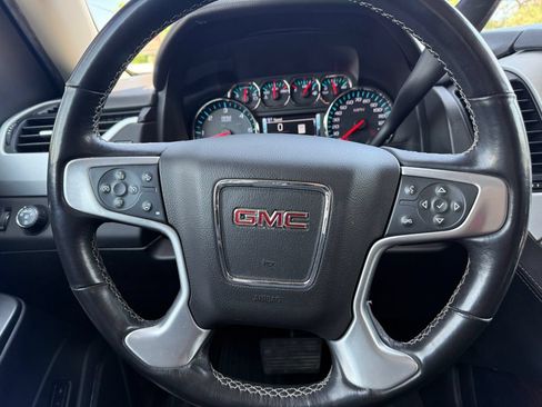 Used 2019 GMC Yukon XL SLT w/ Open Road Package AWD/4WD image 27