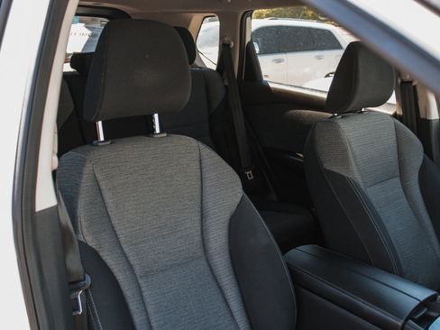 Used 2021 Nissan Rogue SV AWD/4WD image 26