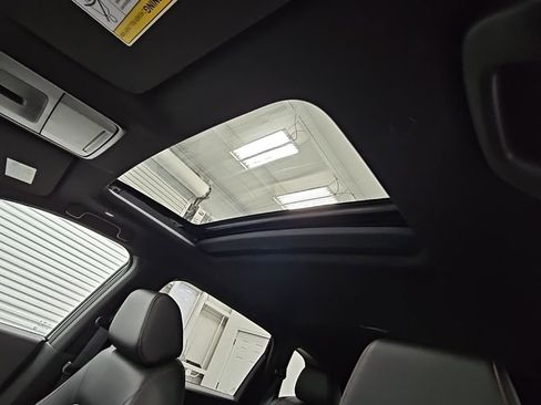 Used 2025 Honda CR-V Sport-L image 29