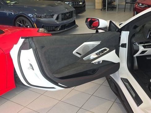Used 2023 Chevrolet Corvette Z06 w/ Z07 Performance Package RWD image 15
