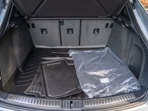 Certified 2026 Porsche Macan AWD/4WD image 27