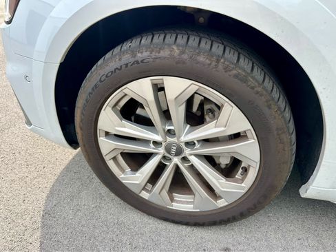 Used 2021 Audi A4 2.0T allroad Prestige w/ Prestige Package AWD/4WD image 9