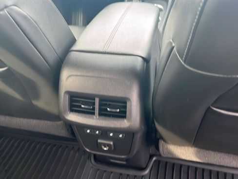 Used 2019 Chevrolet Equinox Premier image 26