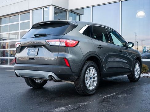 Used 2020 Ford Escape SE image 7
