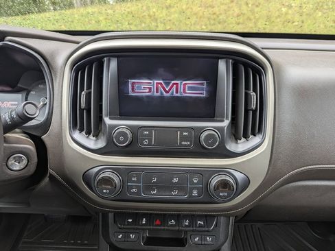 Used 2021 GMC Canyon Denali image 36