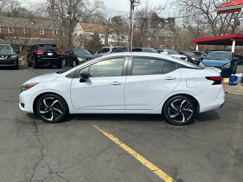 Used 2025 Nissan Versa SR image 3