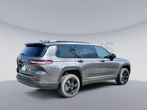 New 2025 Jeep Grand Cherokee L Altitude image 7