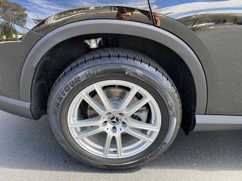Used 2023 Mercedes-Benz GLC 300 4MATIC w/ Exclusive Trim Package image 75