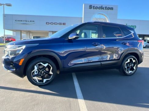 Used 2024 Kia Seltos EX AWD/4WD image 1
