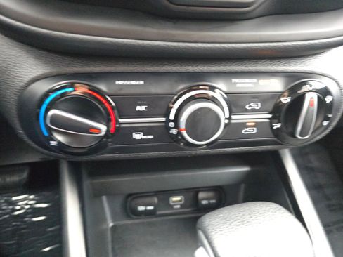 Used 2024 Kia Soul LX w/ Option Group 015 image 32