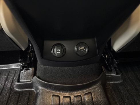 Used 2024 Kia Sorento EX AWD/4WD image 33