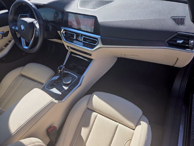 Certified 2022 BMW 330i xDrive Sedan w/ Premium Package AWD/4WD image 26