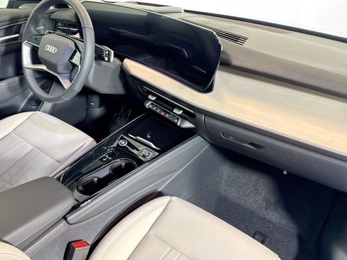 New 2026 Audi Q3 quattro 2.0T AWD/4WD image 27