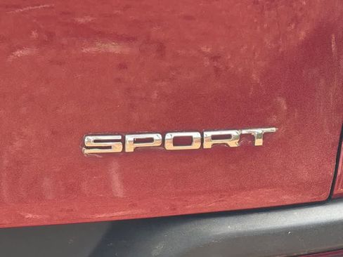 Used 2015 Jeep Cherokee Sport image 11