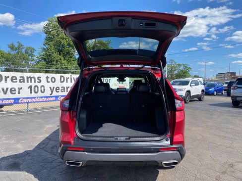 Used 2025 Honda CR-V Sport Touring image 4