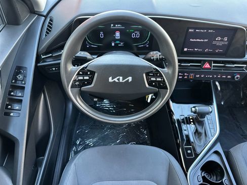 Certified 2023 Kia Niro LX FWD image 18