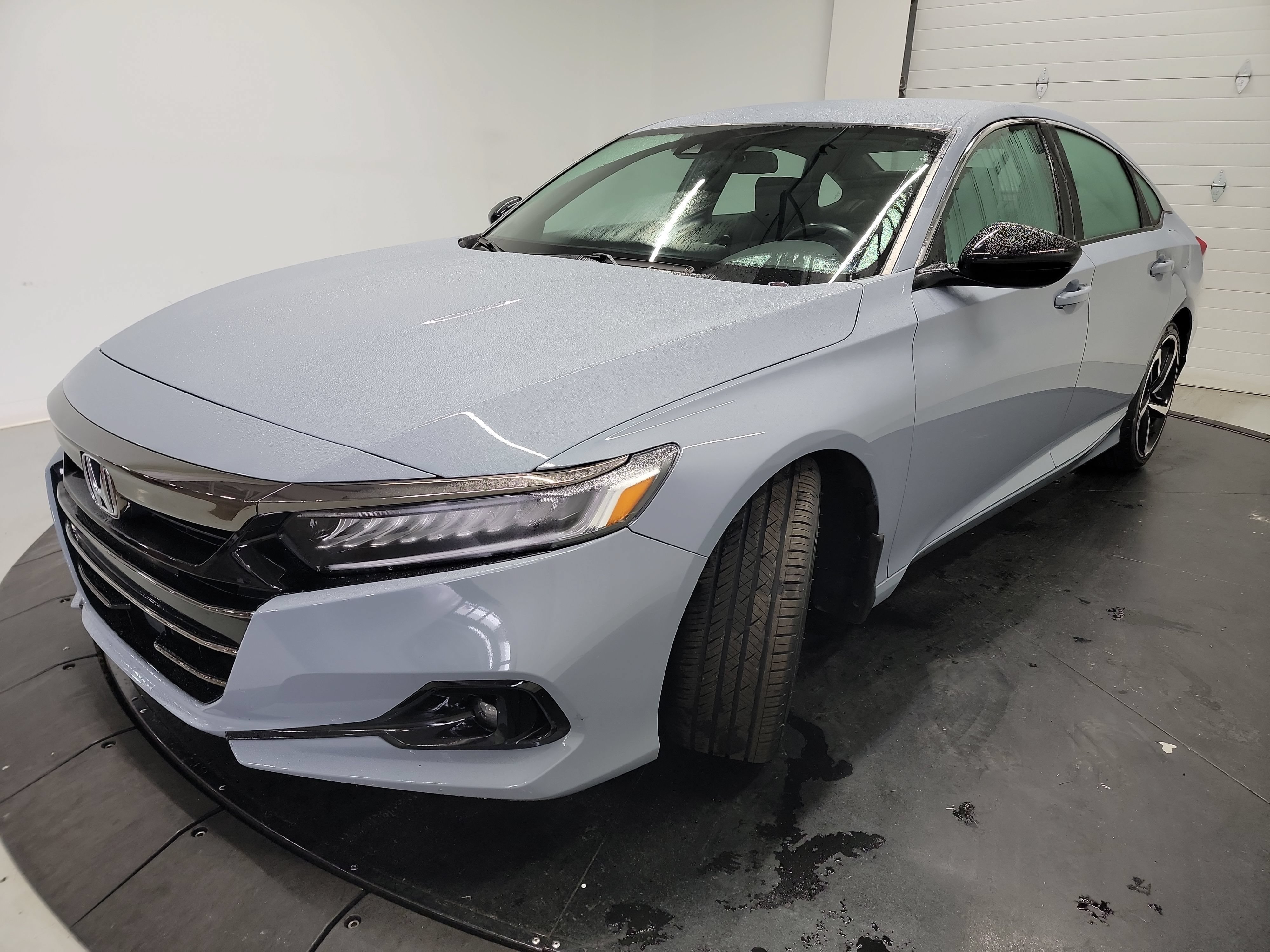 Used 2022 Honda Accord Sport image 3
