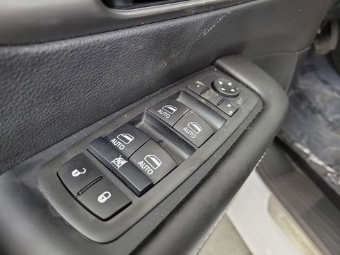 New 2026 Chrysler Pacifica Select image 15