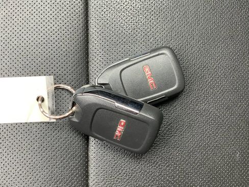 Used 2021 GMC Acadia AT4 image 36