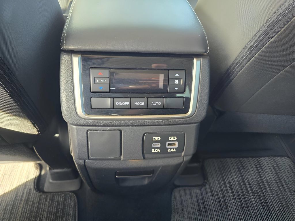 Used 2025 Subaru Ascent Premium AWD/4WD image 11
