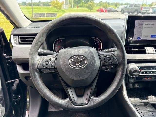 Used 2023 Toyota RAV4 XLE AWD/4WD image 20
