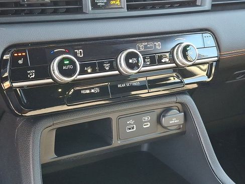 New 2025 Honda Pilot Sport image 8