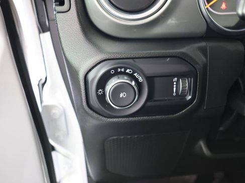 Used 2023 Jeep Wrangler Unlimited Sahara w/ LED Lighting Group AWD/4WD image 21