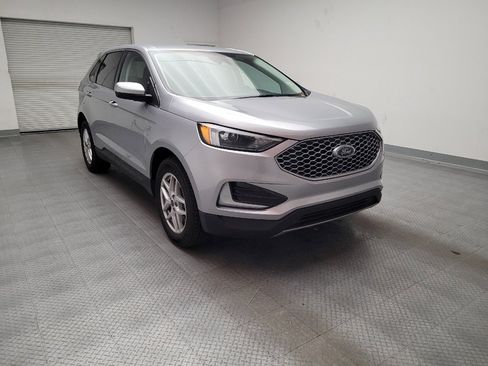 Used 2024 Ford Edge SEL image 13