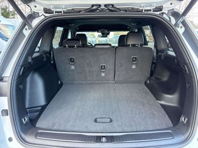 New 2025 Jeep Grand Cherokee Limited w/ Black Appearance Package