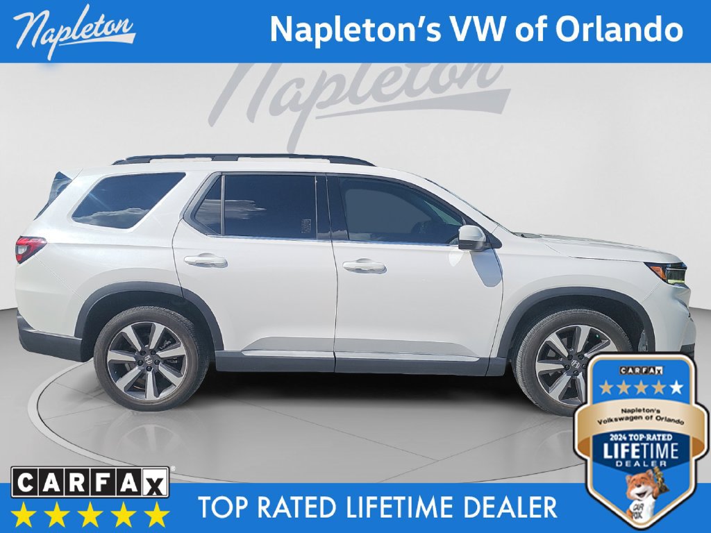 Used 2023 Honda Pilot Touring image 7