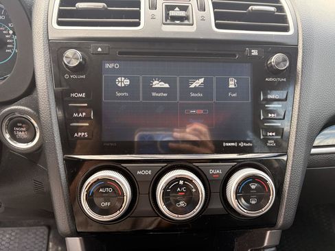 Used 2017 Subaru Forester 2.5i Touring AWD/4WD image 18