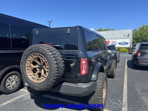 Used 2025 Ford Bronco Outer Banks AWD/4WD image 3