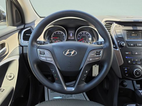 Used 2016 Hyundai Santa Fe SE AWD/4WD image 16