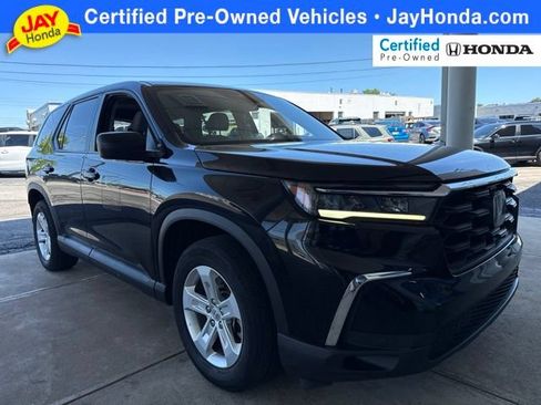 Certified 2023 Honda Pilot LX image 1