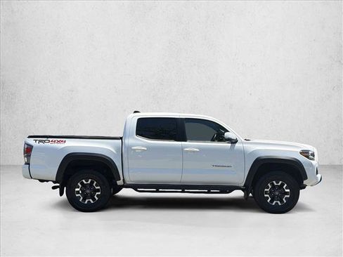 Used 2020 Toyota Tacoma TRD Off-Road w/ TRD Premium Off Road Package AWD/4WD image 4