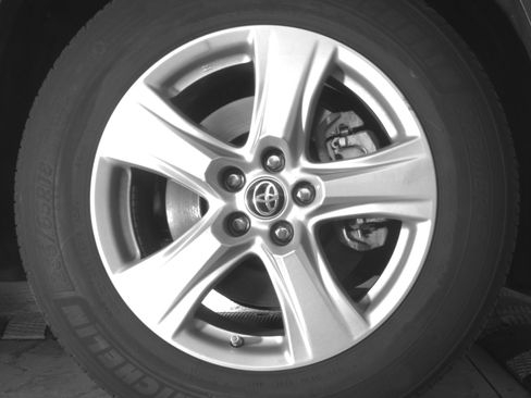 Used 2023 Toyota Highlander LE image 10