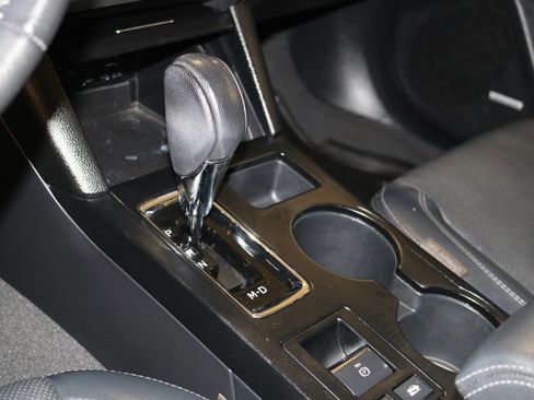 Used 2019 Subaru Outback 2.5i Limited w/ Popular Package #2 image 38